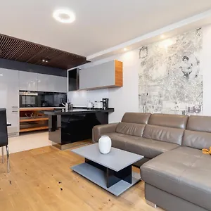 Diamond By Renters Prestige Краков